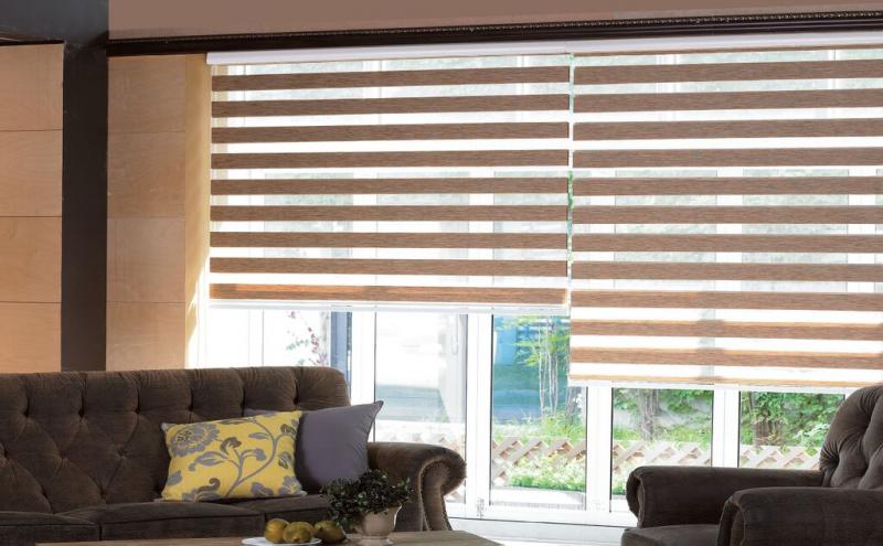 Rèm cầu vồng phòng khách chắn sáng 